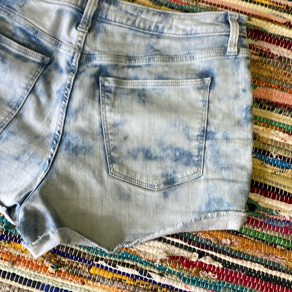 Universal Threads Tye Dyed MIDI Denim Shorts-#1889+ - Picture 9 of 11